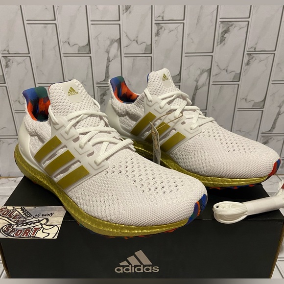 Adidas Ultraboost 5.0 DNA White Gold Running Training Gym Ultra Boost Mens Sizes - Picture 3 of 15